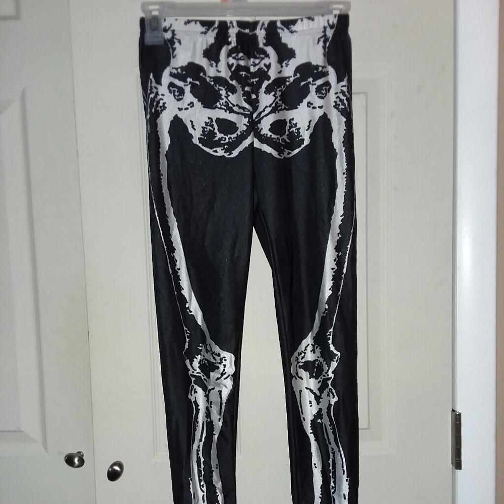 Blue Banana skeleton leggings